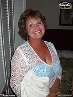latina booty milf
