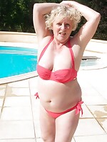 plump milf pics